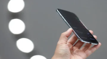 تصاعد نمو هاتف iPhone Air يضع شركة سامسونج تحت ضغط منافسة جديد